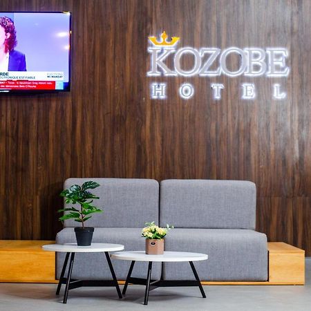 Kozobe Hotel Ambilobe Bagian luar foto